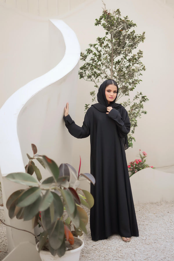 Essential Abaya Black